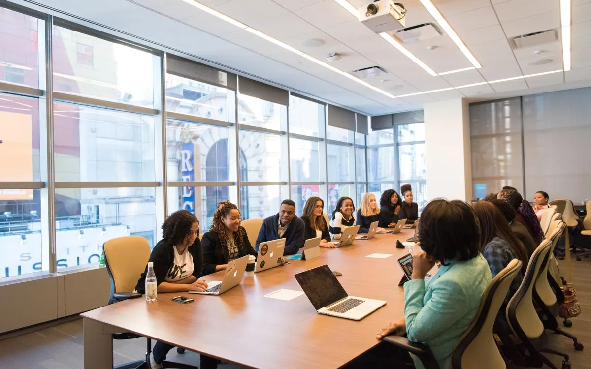 Daytime vs After-Hours Office Cleaning: Which Is Better for Your Business?